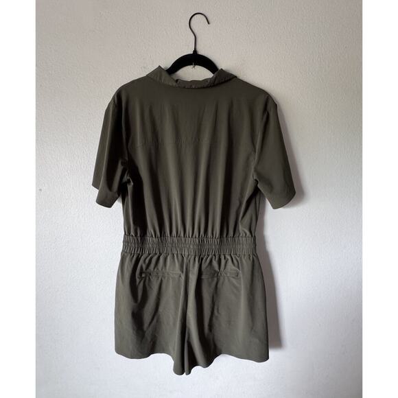 Athleta Avenue Romper Women’s Size Medium Olive Green Jumpsuit Shorts - Picture 2 of 5